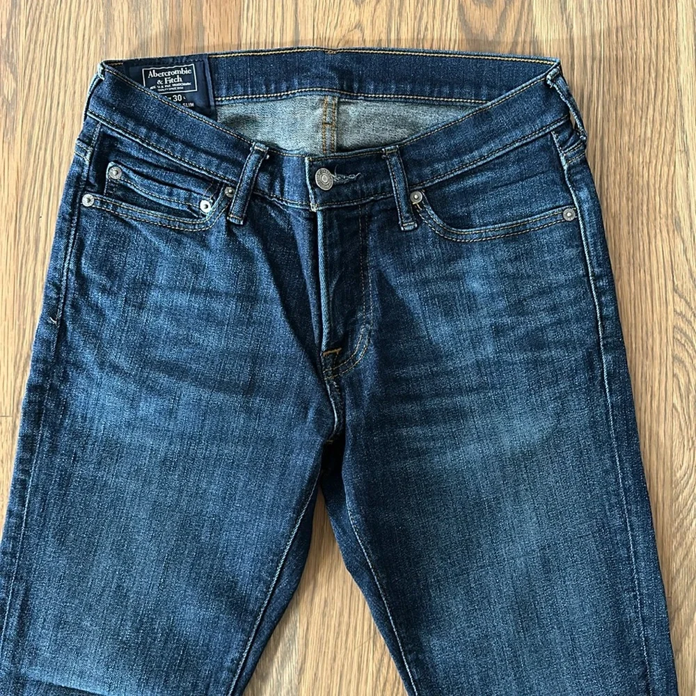 Abercrombie & Fitch Men’s Felix Super Slim Jeans sz 28/30 Dark Wash Straight Leg